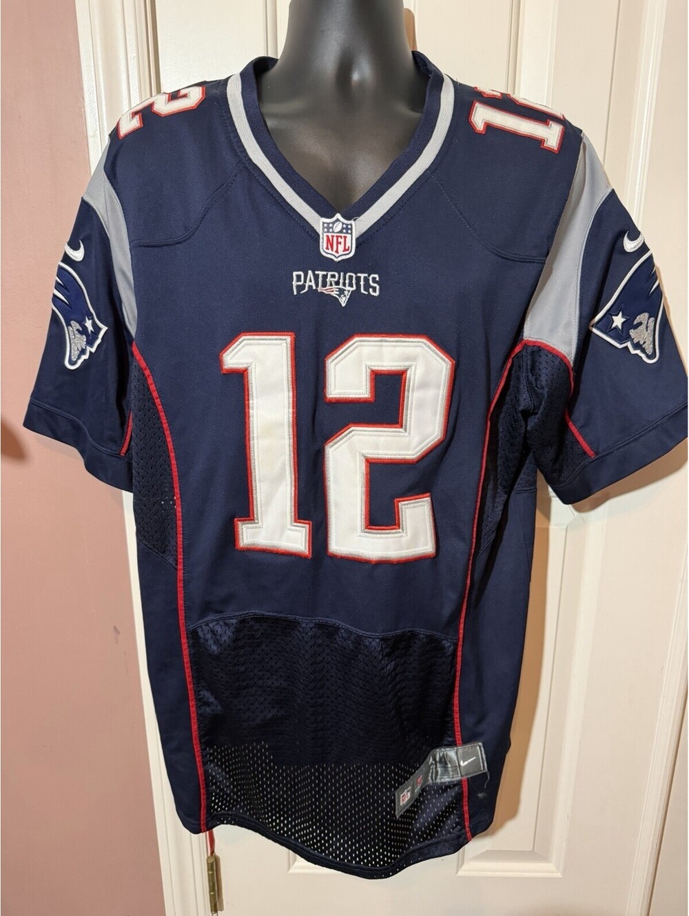 Nike NFL On Field New England Patriots Tom Brady 12 Jersey Size 44 Navy Stitched